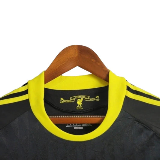 Retro Liverpool 2010-2011 - Away