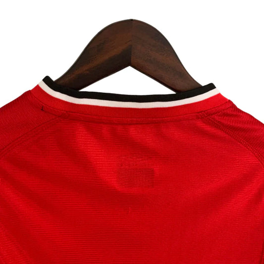 Manchester United 2003/04 Retro Shirt