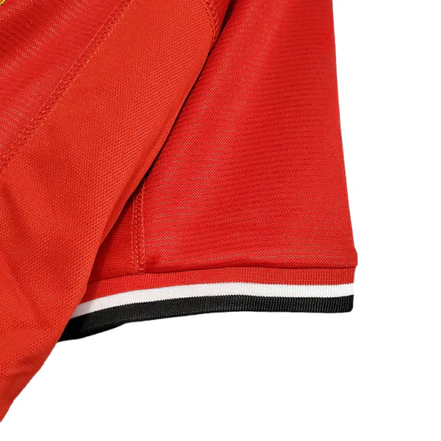 Manchester United 2000/2001 Retro Shirt