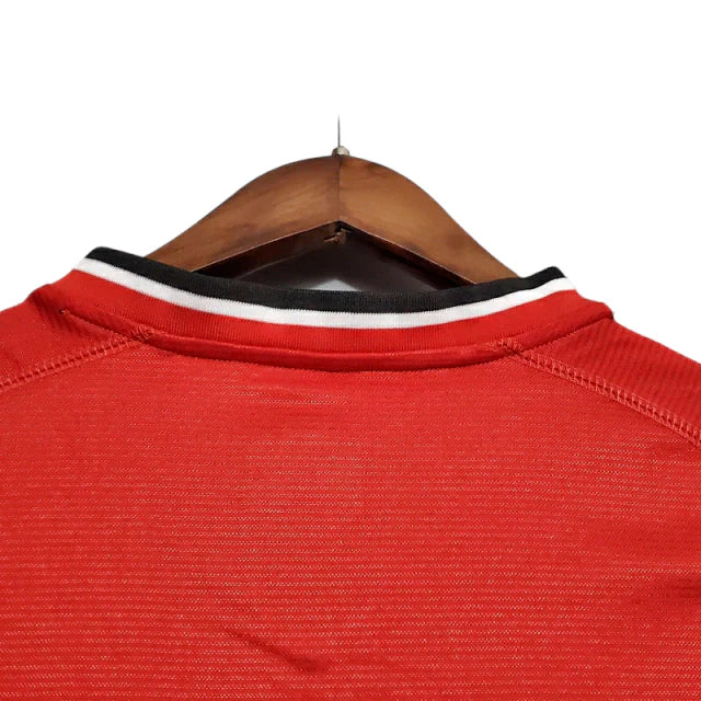 Manchester United 2000/2001 Retro Shirt