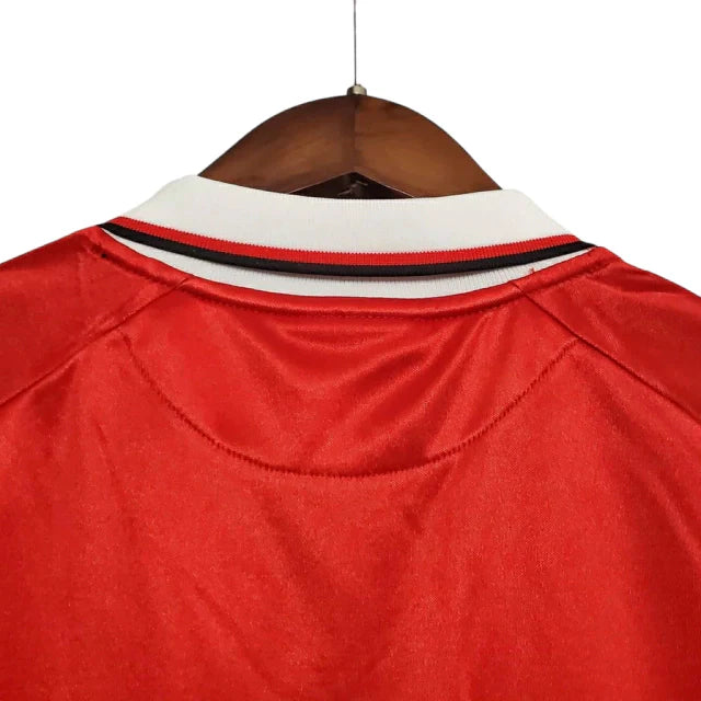Manchester United 1999/2000 Retro Shirt