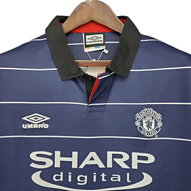 Manchester United 1999/2000 Retro Shirt (Blue)