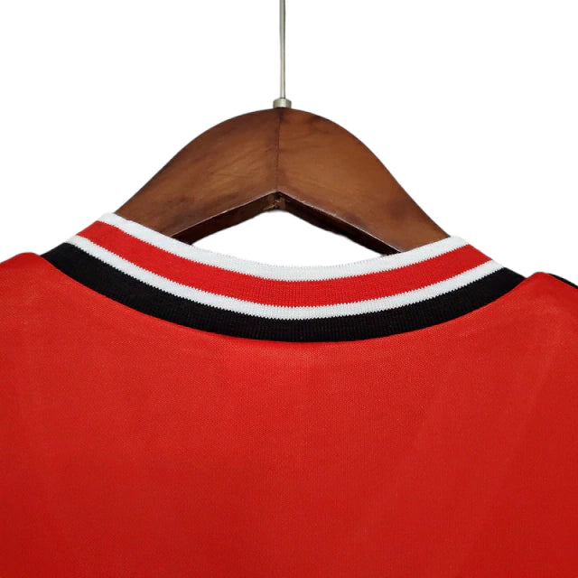 Manchester United 1985/1986 Retro Shirt