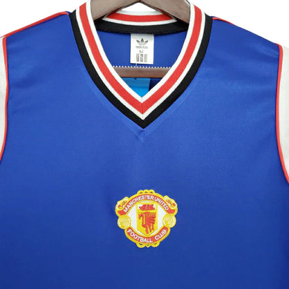 Manchester United 1985/1986 Retro Shirt (Blue)