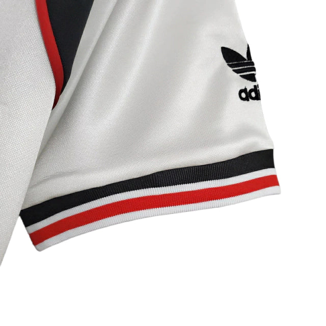 Manchester United 1985 Retro Shirt