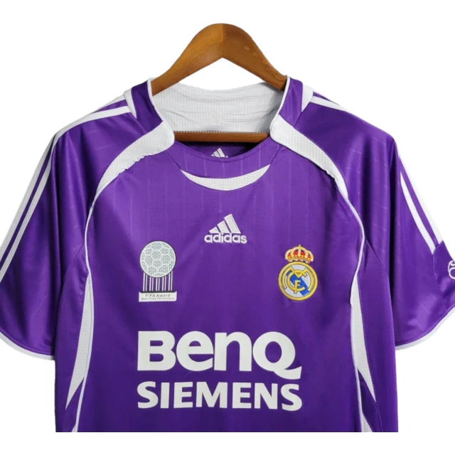 Real Madrid 2006 Retro Shirt