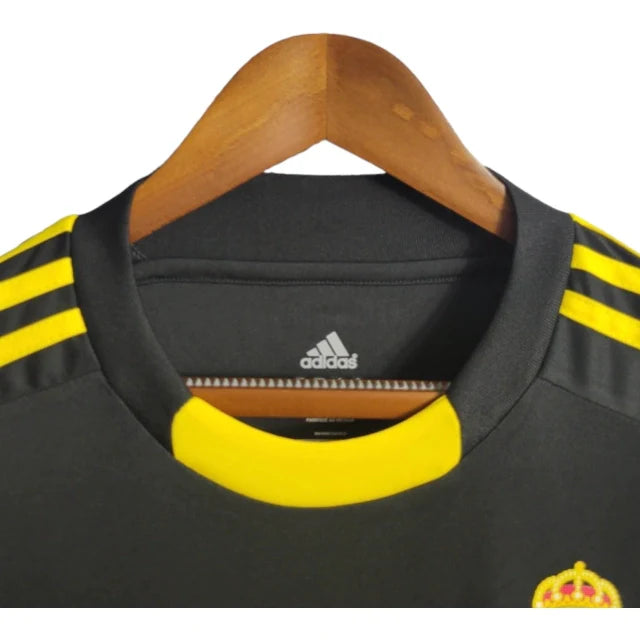Real Madrid 11/12 Goalkeeper Retro Shirt (Yellow)