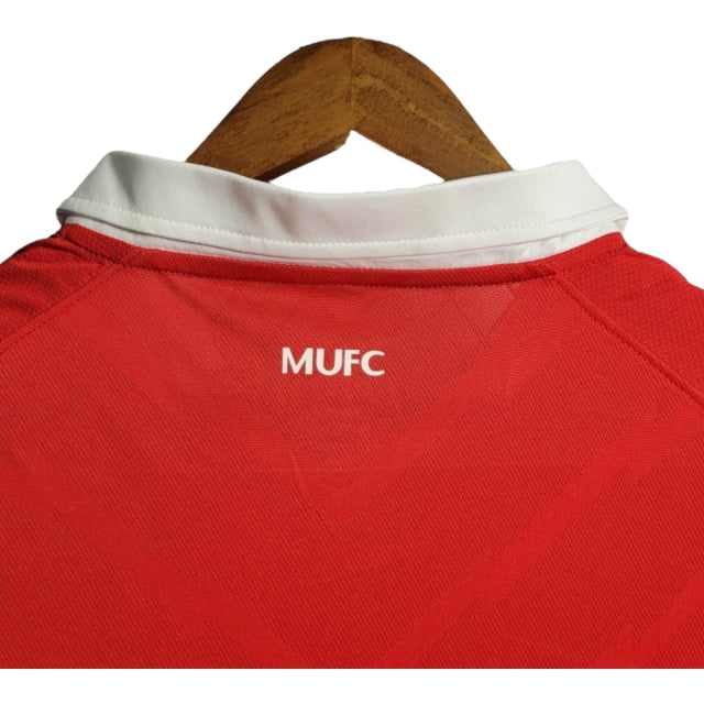 Manchester United 10/11 Retro Shirt